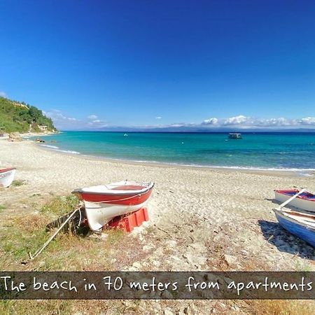 Afitos Beach Apartments Esterno foto